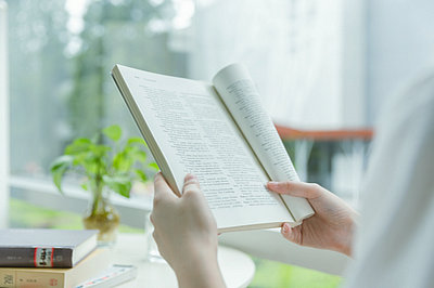 報考中央財經(jīng)大學(xué)在職研究生可以升職嗎？