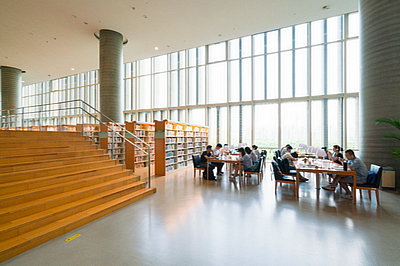 中央財經(jīng)大學(xué)在職研究生異地學(xué)員可以報考嗎？